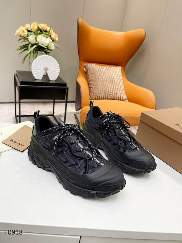 men Burberry shoes-281